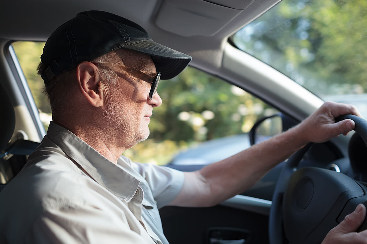 Stary kierowca - Kierowcy w podeszłym wieku - czy stanowią zagrożenie na drodze